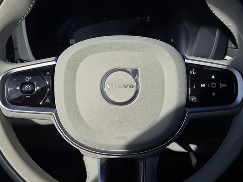 New 2026 Volvo XC60 B5 Ultra w/ Protection Package Premier image 30