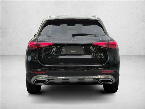 Used 2025 Mercedes-Benz GLC 300 4MATIC image 6