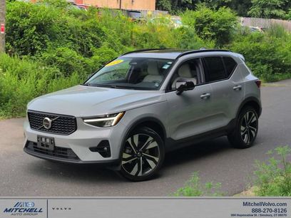 Certified 2024 Volvo XC40 B5 Plus w/ Climate Package