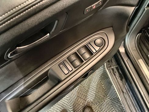 Used 2017 GMC Acadia Limited SLT image 21