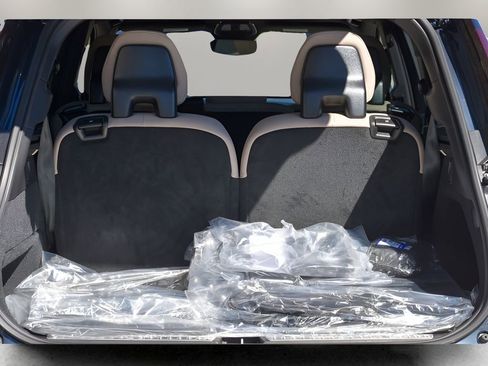New 2026 Volvo XC90 B6 Plus w/ Protection Package Premier image 24