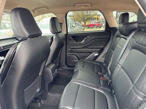 Used 2023 Lincoln Corsair AWD image 12