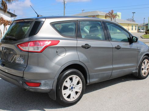 Used 2014 Ford Escape S image 10