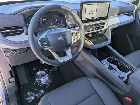 New 2026 Ford Explorer Active w/ Active Comfort Package AWD/4WD image 10