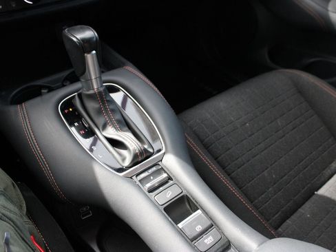 Used 2023 Honda HR-V Sport image 17