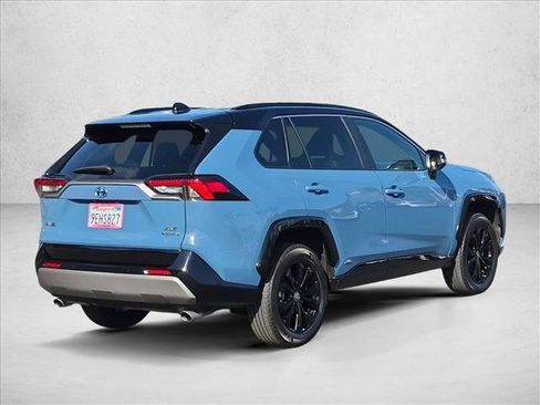 Used 2023 Toyota RAV4 XSE AWD/4WD image 5