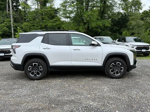 New 2025 Chevrolet Equinox ACTIV w/ Safety and Technology Package image 10
