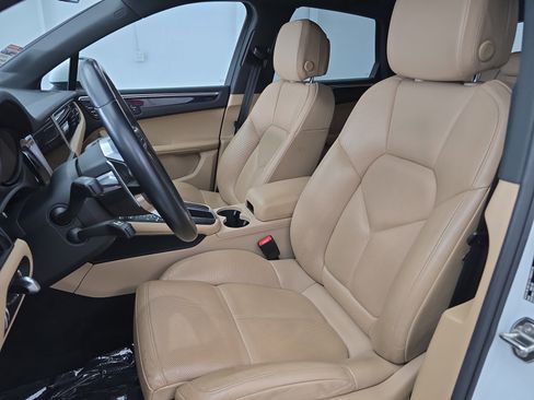 Used 2019 Porsche Macan image 15