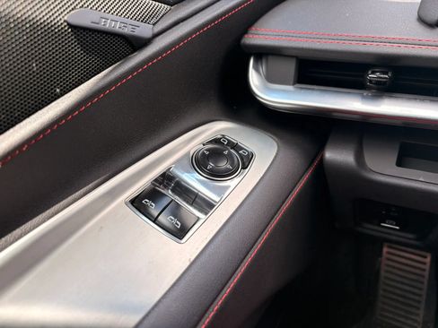 Used 2025 Chevrolet Corvette Stingray Coupe RWD image 15