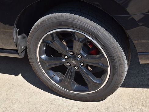 Certified 2023 Ford Expedition Limited image 10