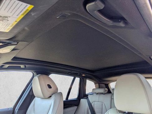 Used 2018 BMW X3 xDrive30i w/ Premium Package image 17