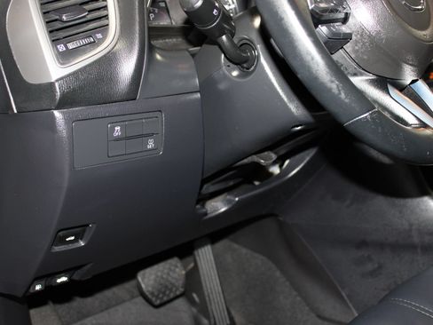 Used 2017 MAZDA MAZDA3 Touring w/ Popular Equipment Package FWD image 21