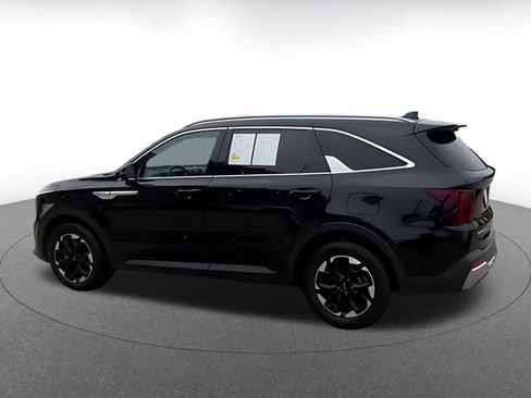 Used 2024 Kia Sorento S FWD image 10