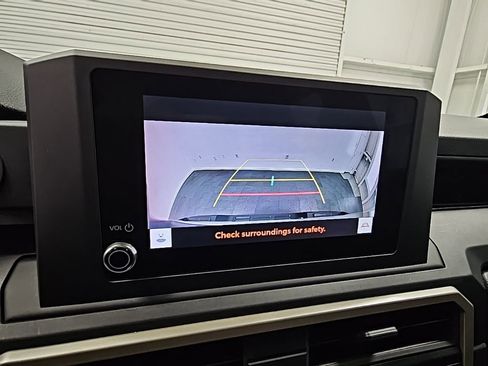 Used 2024 Toyota Tacoma SR image 17