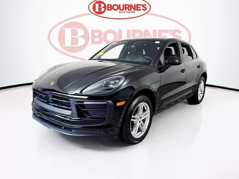 Used 2024 Porsche Macan image 8
