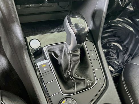 Used 2023 Volkswagen Taos SE image 16