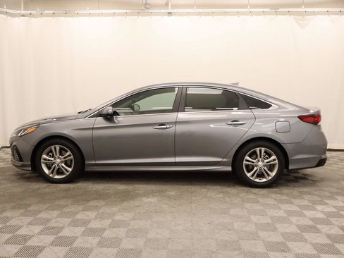 Used 2019 Hyundai Sonata SEL w/ Tech Package 02 FWD image 2