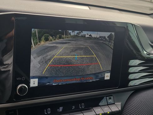 Used 2025 Toyota Camry SE FWD image 23
