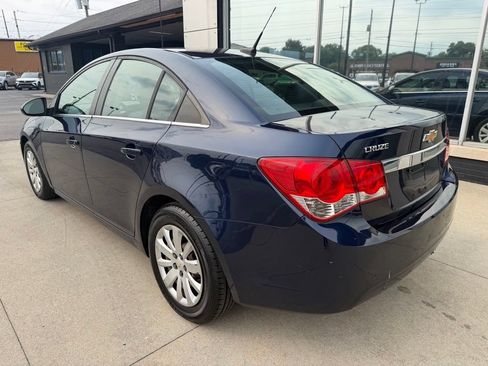 Used 2011 Chevrolet Cruze LS FWD image 3