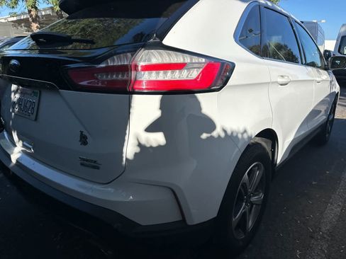 Certified 2020 Ford Edge SEL AWD/4WD image 4