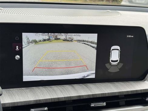 Used 2024 Kia Telluride EX w/ EX Captain's Chair Package image 5