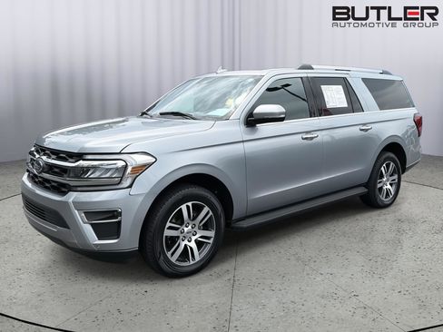 Used 2024 Ford Expedition Max Limited AWD/4WD image 2