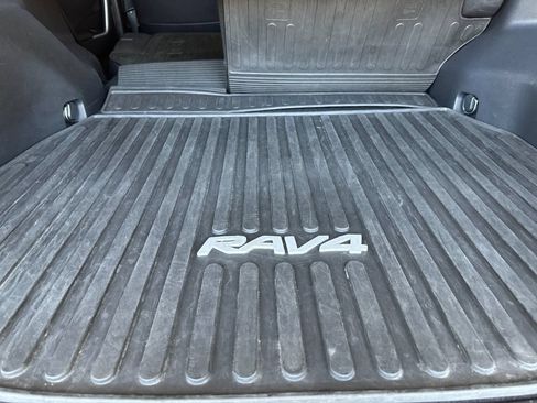 Used 2020 Toyota RAV4 XSE AWD/4WD image 14