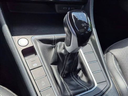 Used 2023 Volkswagen Jetta SE w/ Panoramic Sunroof Package FWD image 11
