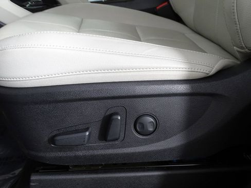 Used 2024 Kia Telluride EX w/ EX Captain's Chair Package image 22