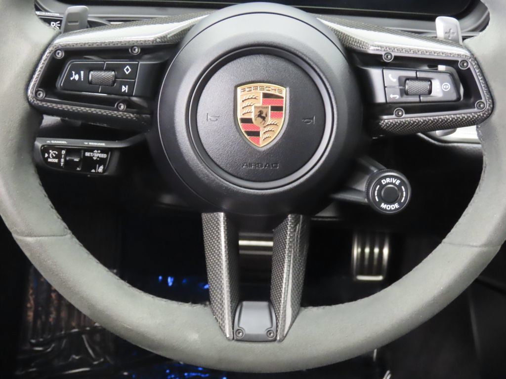 Certified 2025 Porsche Cayenne Coupe AWD/4WD image 19