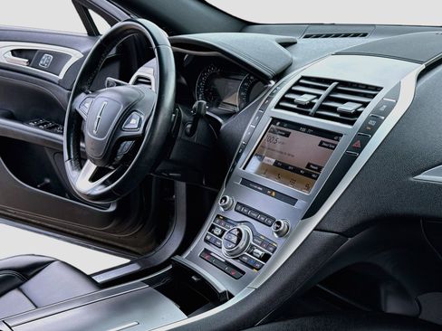 Used 2019 Lincoln MKZ Premiere AWD/4WD image 15