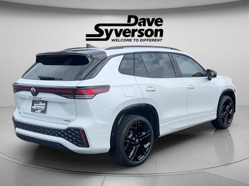 New 2026 Volkswagen Tiguan SE R-Line AWD/4WD image 5