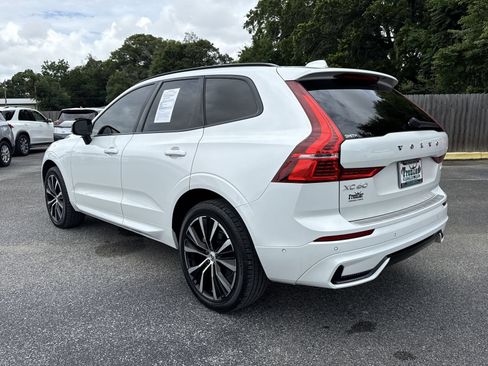Used 2023 Volvo XC60 B5 Plus w/ Climate Package AWD/4WD image 3