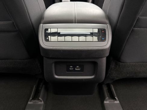 Used 2022 Nissan Pathfinder SV w/ SV Premium Package image 20