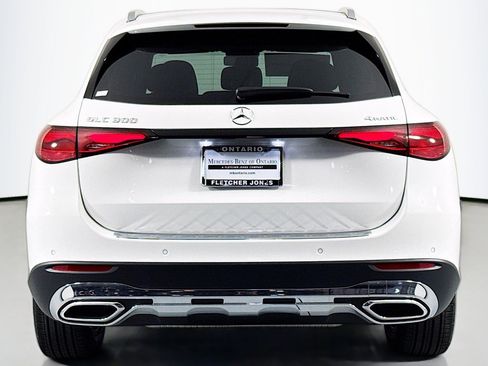 New 2026 Mercedes-Benz GLC 300 4MATIC image 3