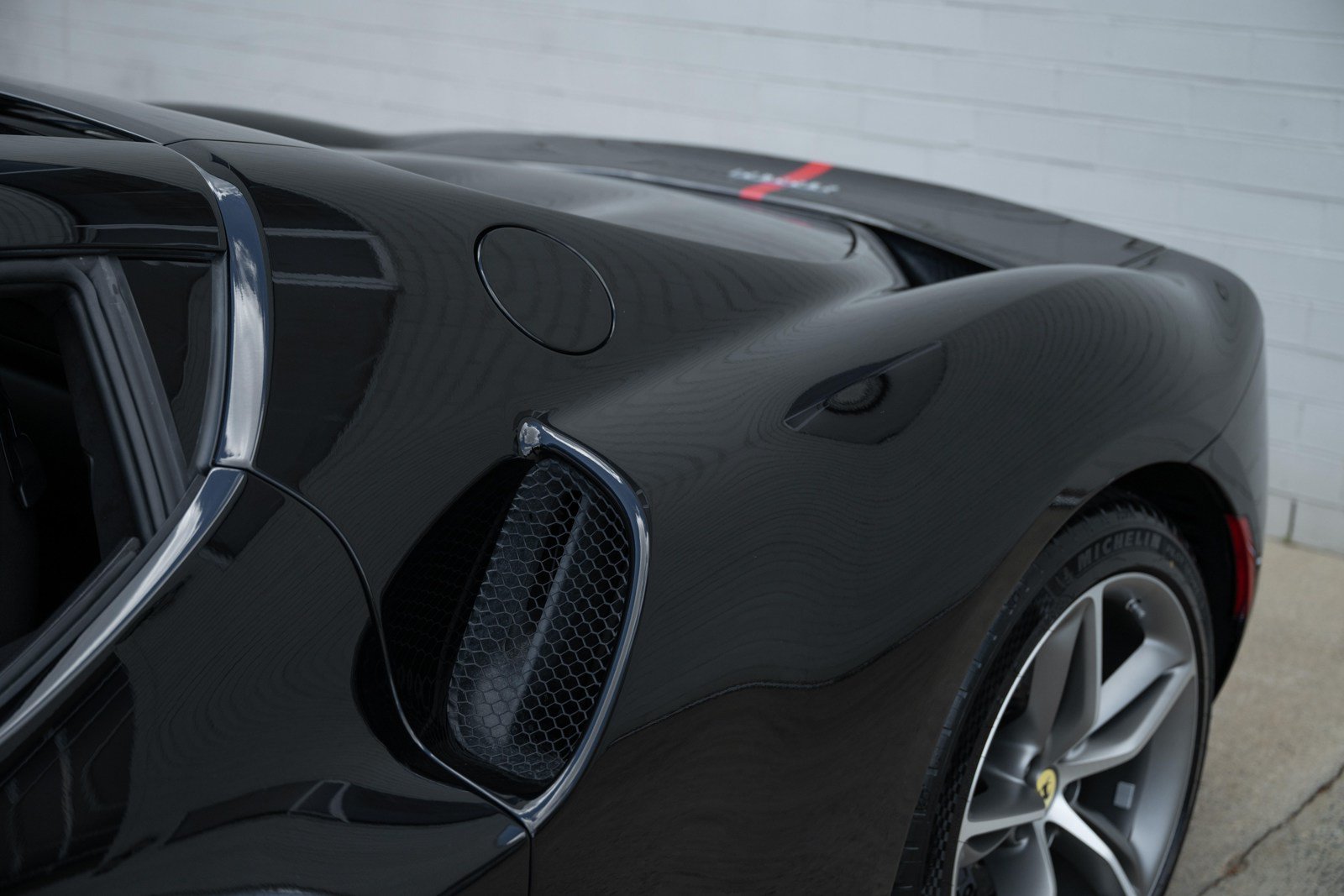 Used 2024 Ferrari 296 GTB RWD image 14