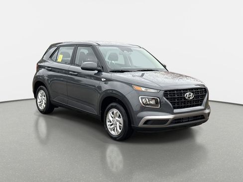 New 2026 Hyundai Venue SE image 3