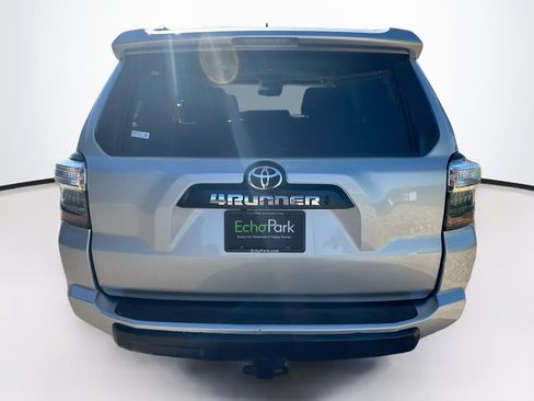 Used 2021 Toyota 4Runner TRD Off-Road AWD/4WD image 7