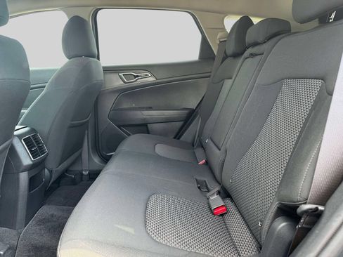 Used 2023 Kia Sportage LX AWD/4WD image 10