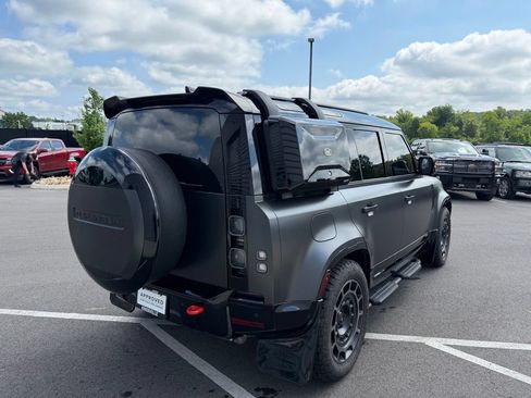 Used 2025 Land Rover Defender 110 X AWD/4WD image 7