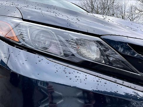 Certified 2021 Toyota Camry SE w/ Convenience Package image 54