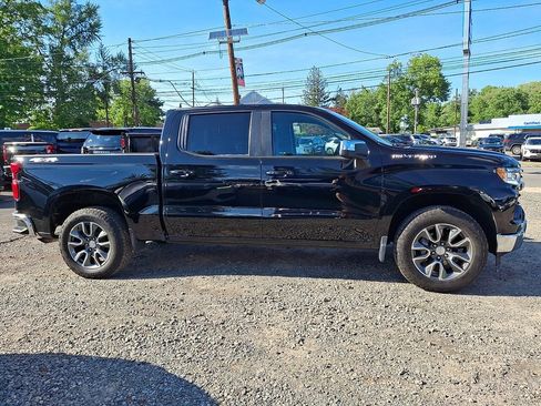 Used 2023 Chevrolet Silverado 1500 LT AWD/4WD image 9