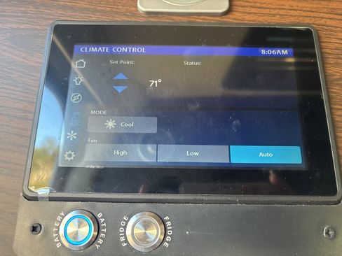 Used 2022 Mercedes-Benz Sprinter 144 Cargo image 28