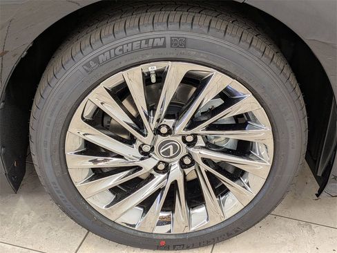 New 2025 Lexus ES 350 Luxury image 16