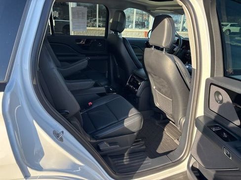 Used 2025 Lincoln Aviator Reserve w/ Jet Appearance Package AWD/4WD image 12