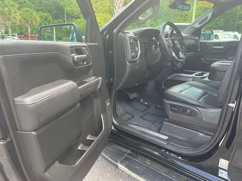 Used 2022 Chevrolet Silverado 1500 LTZ w/ LTZ Premium Package AWD/4WD image 10
