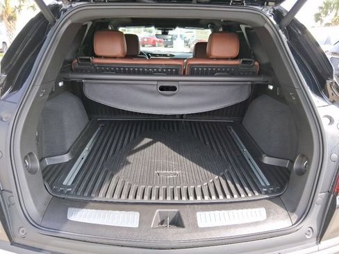 Used 2025 Cadillac XT5 Premium Luxury w/ Technology Package image 6