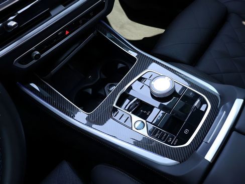 Used 2025 BMW X5 M60i AWD/4WD image 29