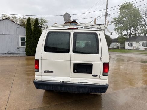 Used 2010 Ford E-250 and Econoline 250 RWD image 7