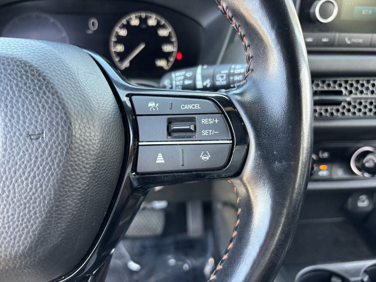 Certified 2025 Honda HR-V Sport image 27